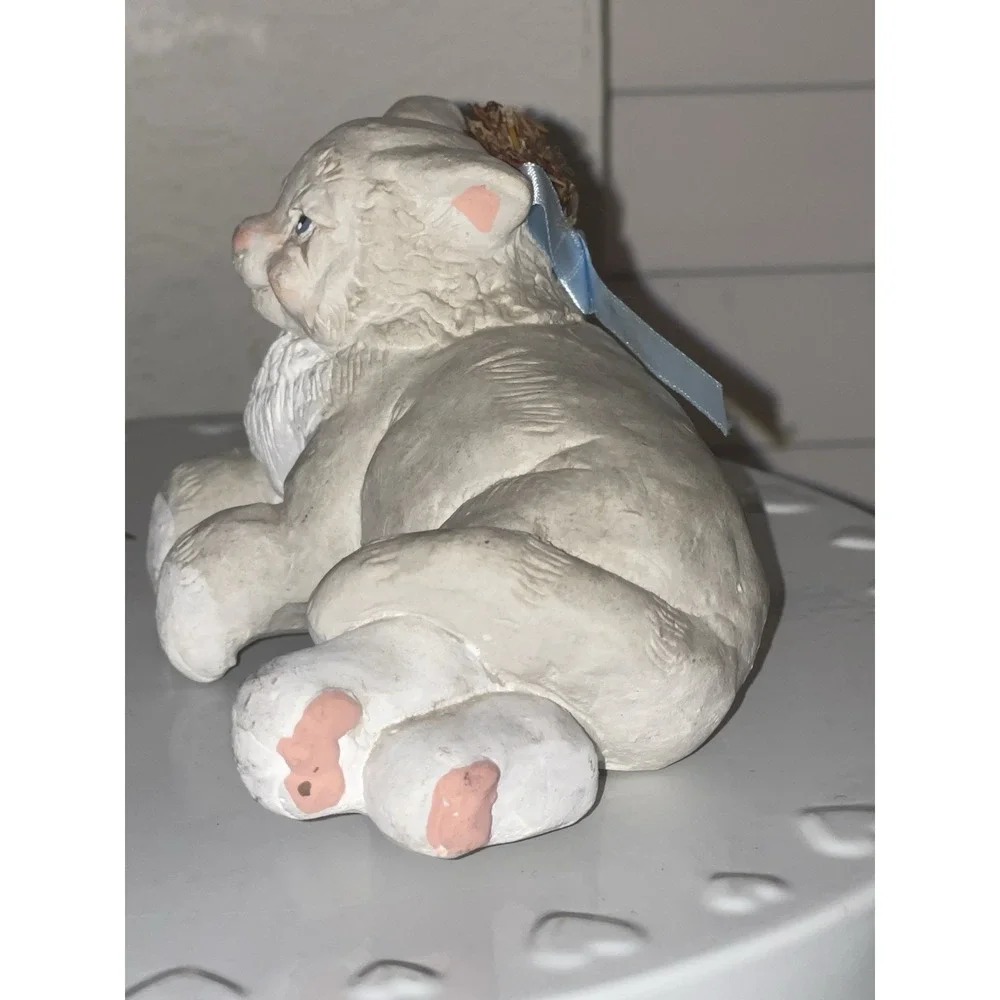 Vintage Cast Art 1990's Dreamsicles Cat Kristen & Homeco sitting Cat Figurine